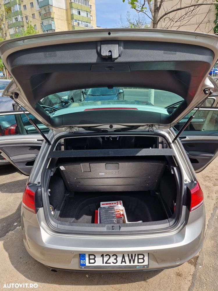 Volkswagen Golf - 14