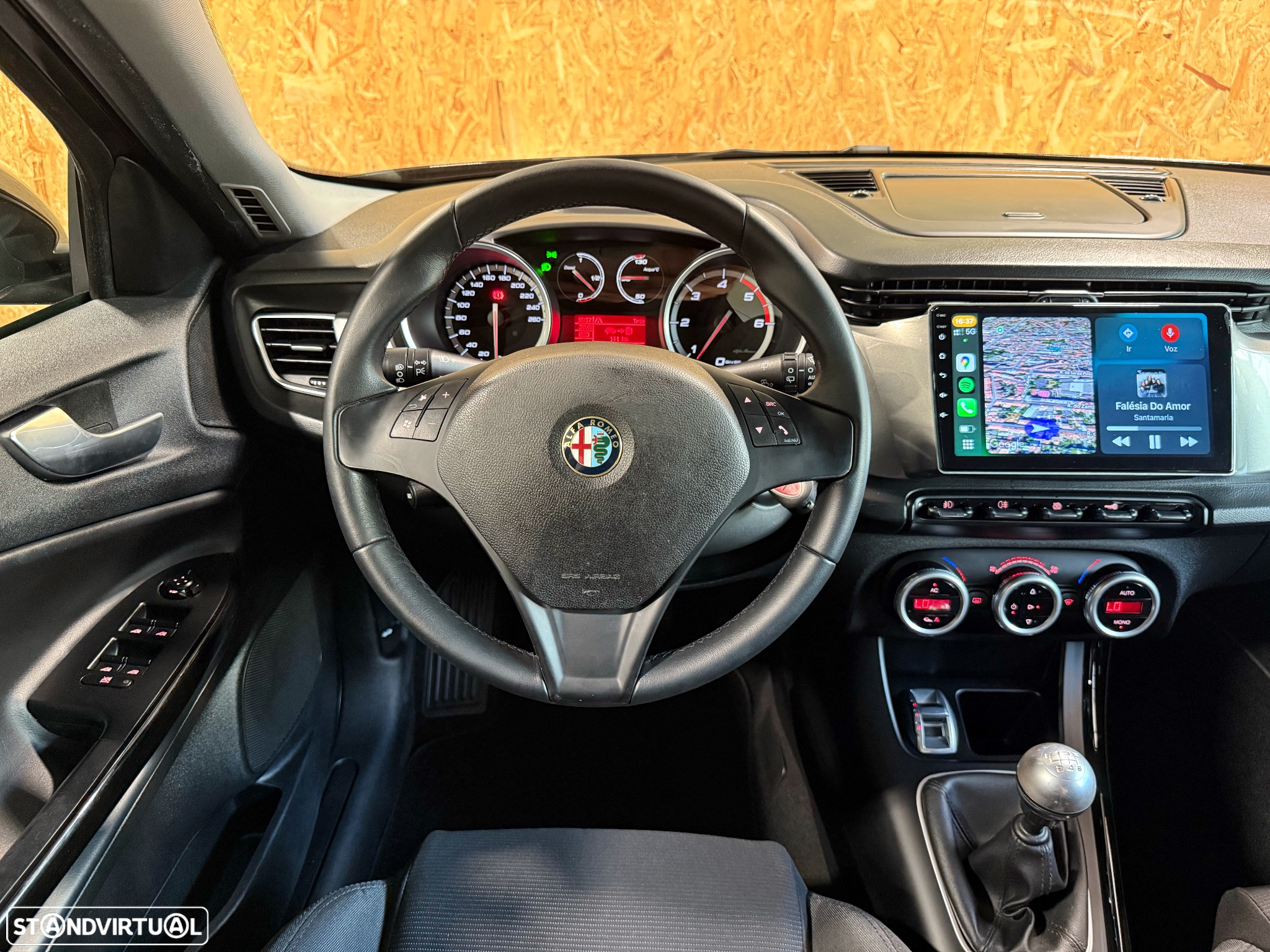 Alfa Romeo Giulietta 1.6 JTDm Distinctive - 8
