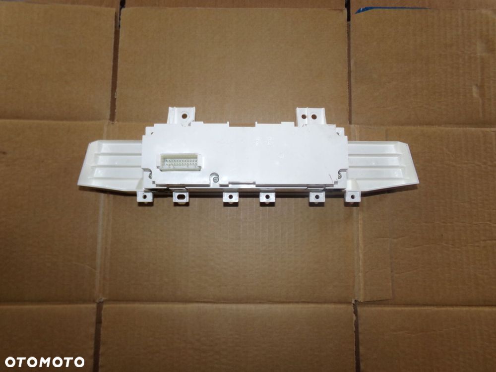 wyświetlacz radia nissan quest iii 03-09r. - 2