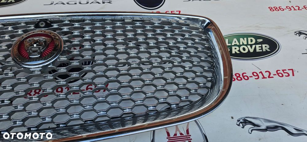 Jaguar XJ 351 LIFT 2016-2019 Atrapa zderzaka przedniego pod kamerę Grill Kamera Kratka środkowa  znaczek emblemat - 4