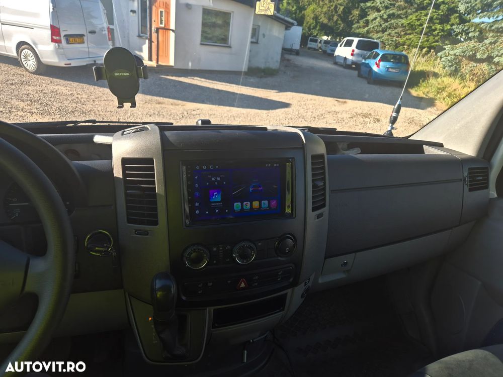 Mercedes-Benz Sprinter - 11