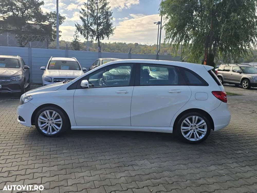 Mercedes-Benz B 180 d 7G-DCT - 2
