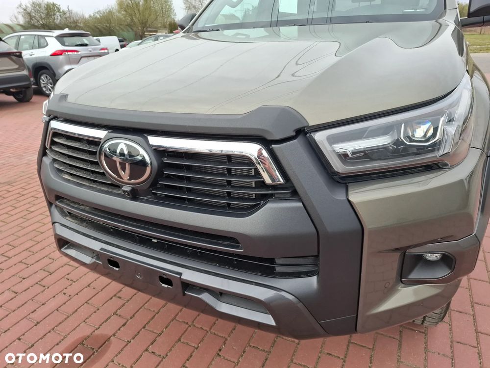 Toyota Hilux 2.8 D-4D Double Cab Invincible 4x4 - 8