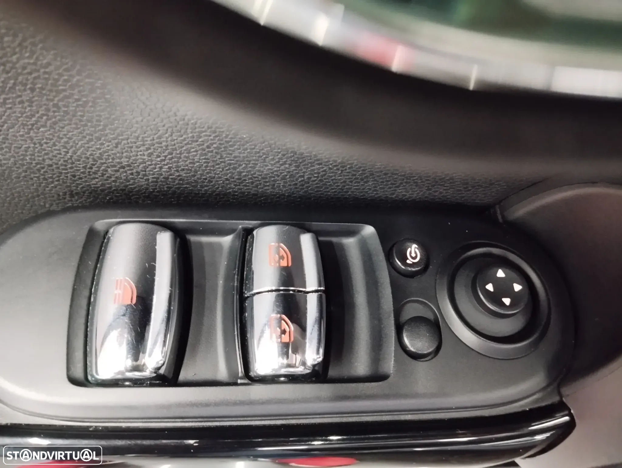 MINI Cabrio John Cooper Works Auto Desportiva - 23