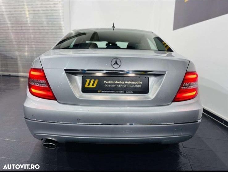 Mercedes-Benz C-Class 2011 photo 5