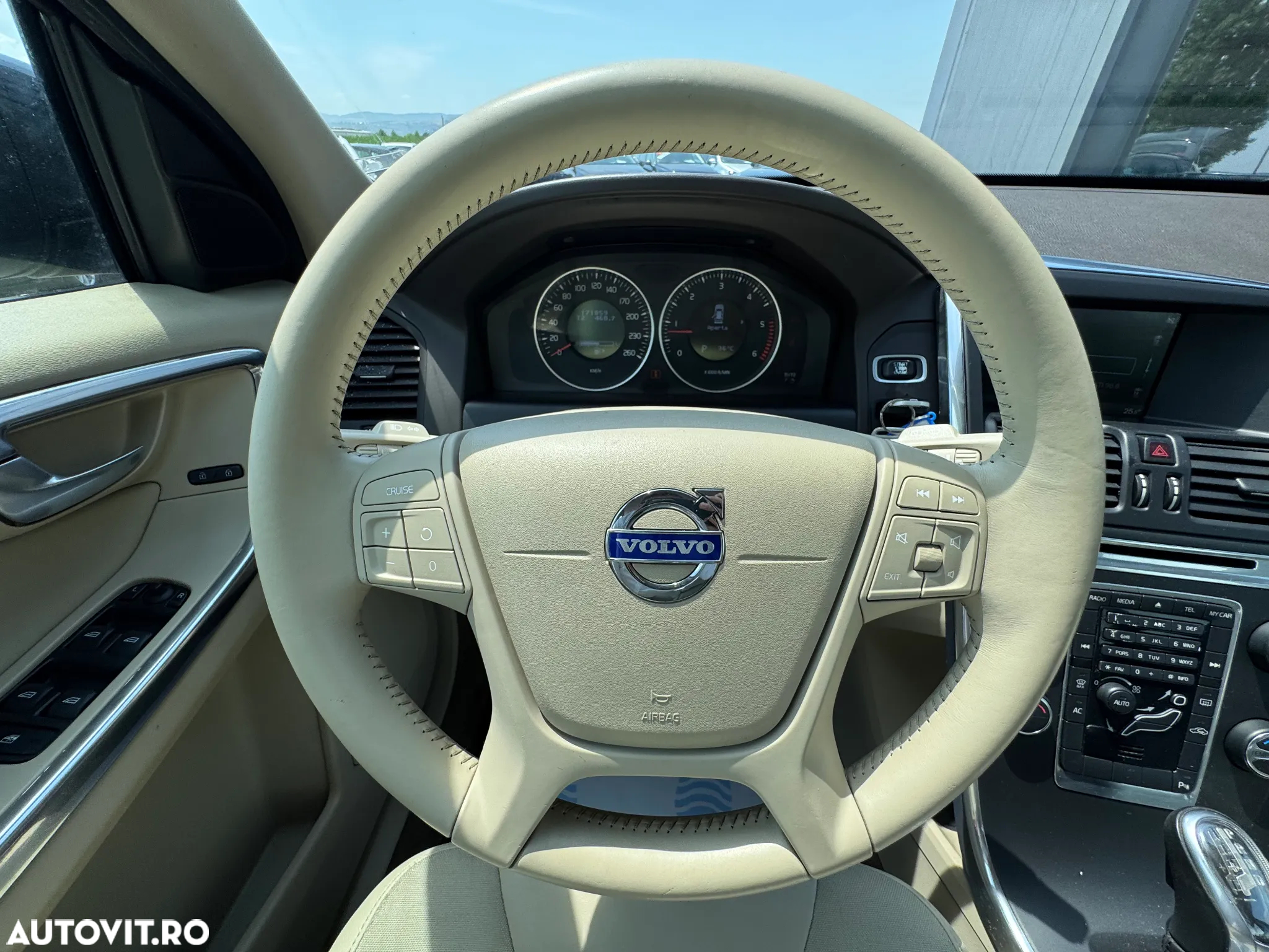 Volvo XC 60 D3 Geartronic Kinetic - 24