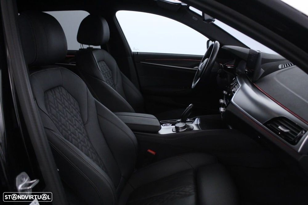 BMW 520 d Pack Desportivo M Auto - 14