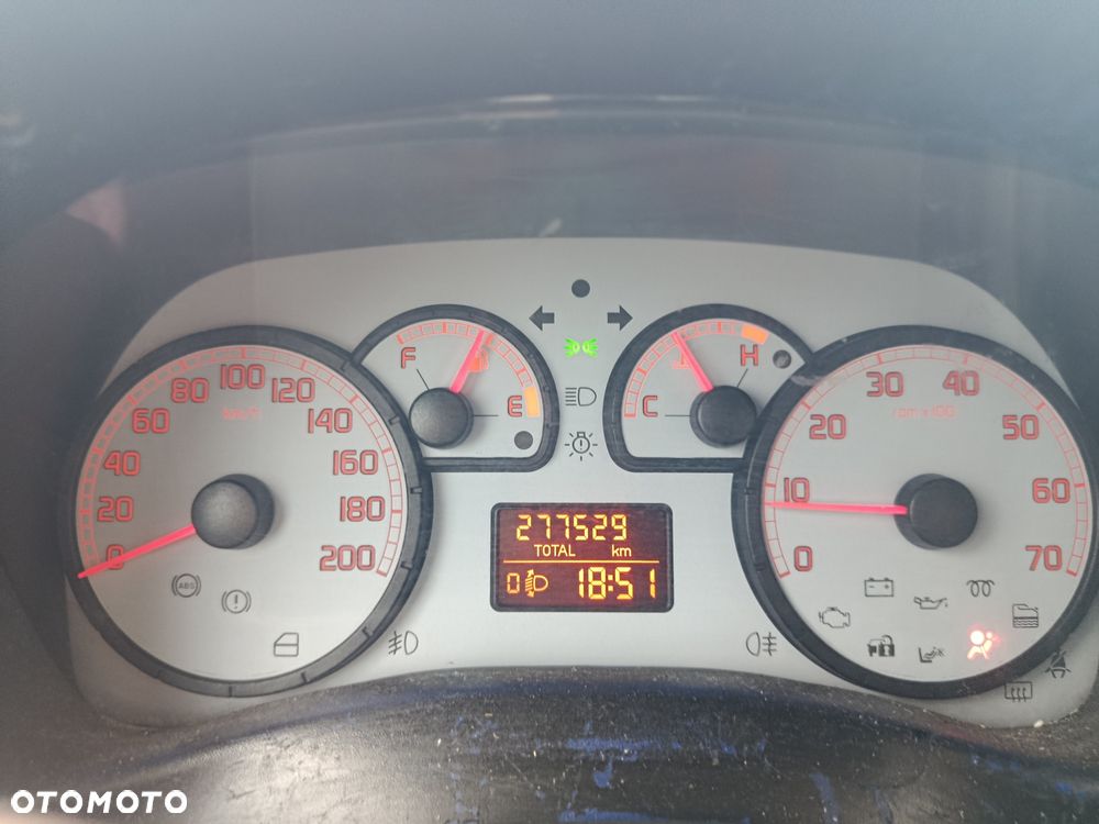 Fiat Doblo - 8