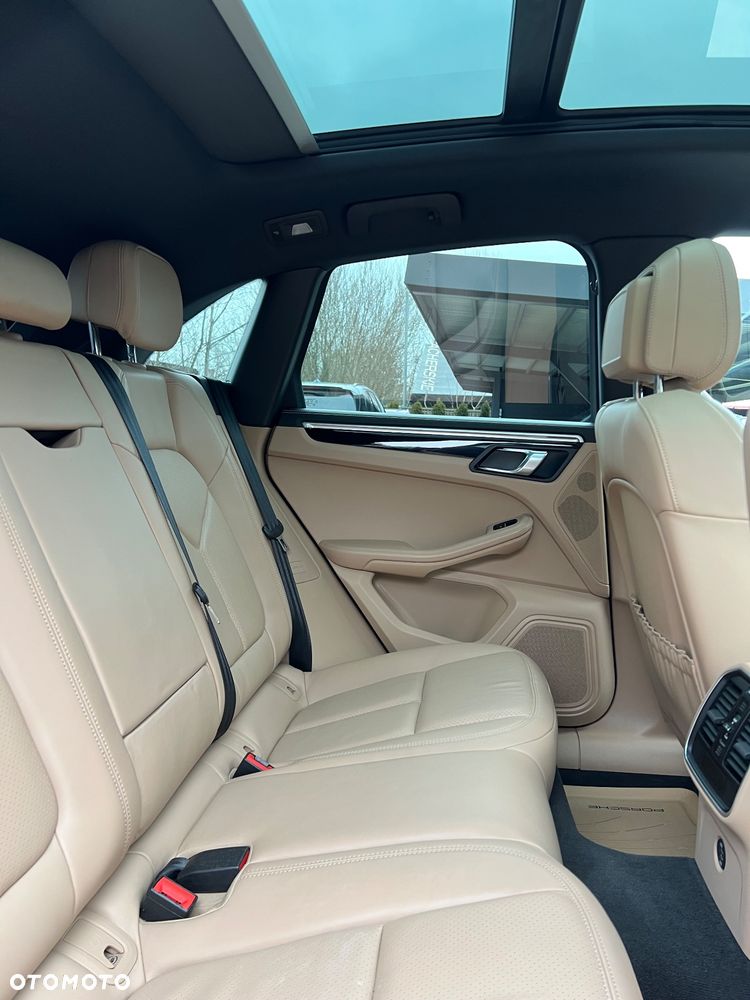 Porsche Macan - 16