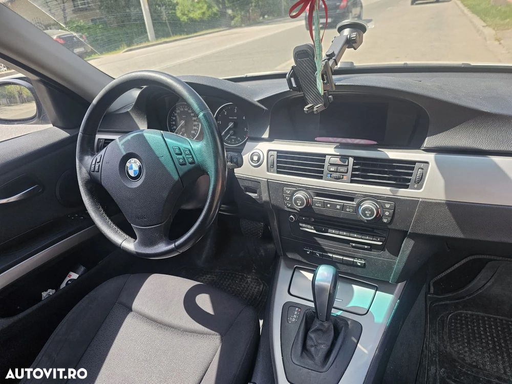 BMW Seria 3 320d DPF Aut. - 4