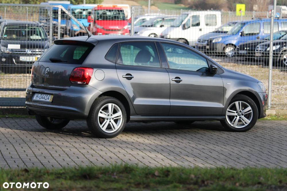Volkswagen Polo 1.2 TSI MATCH - 11