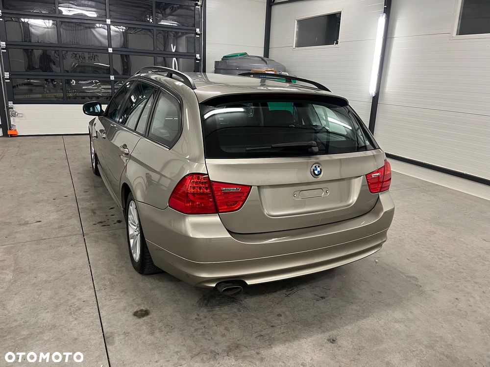 BMW Seria 3 318d DPF Edition Sport - 6