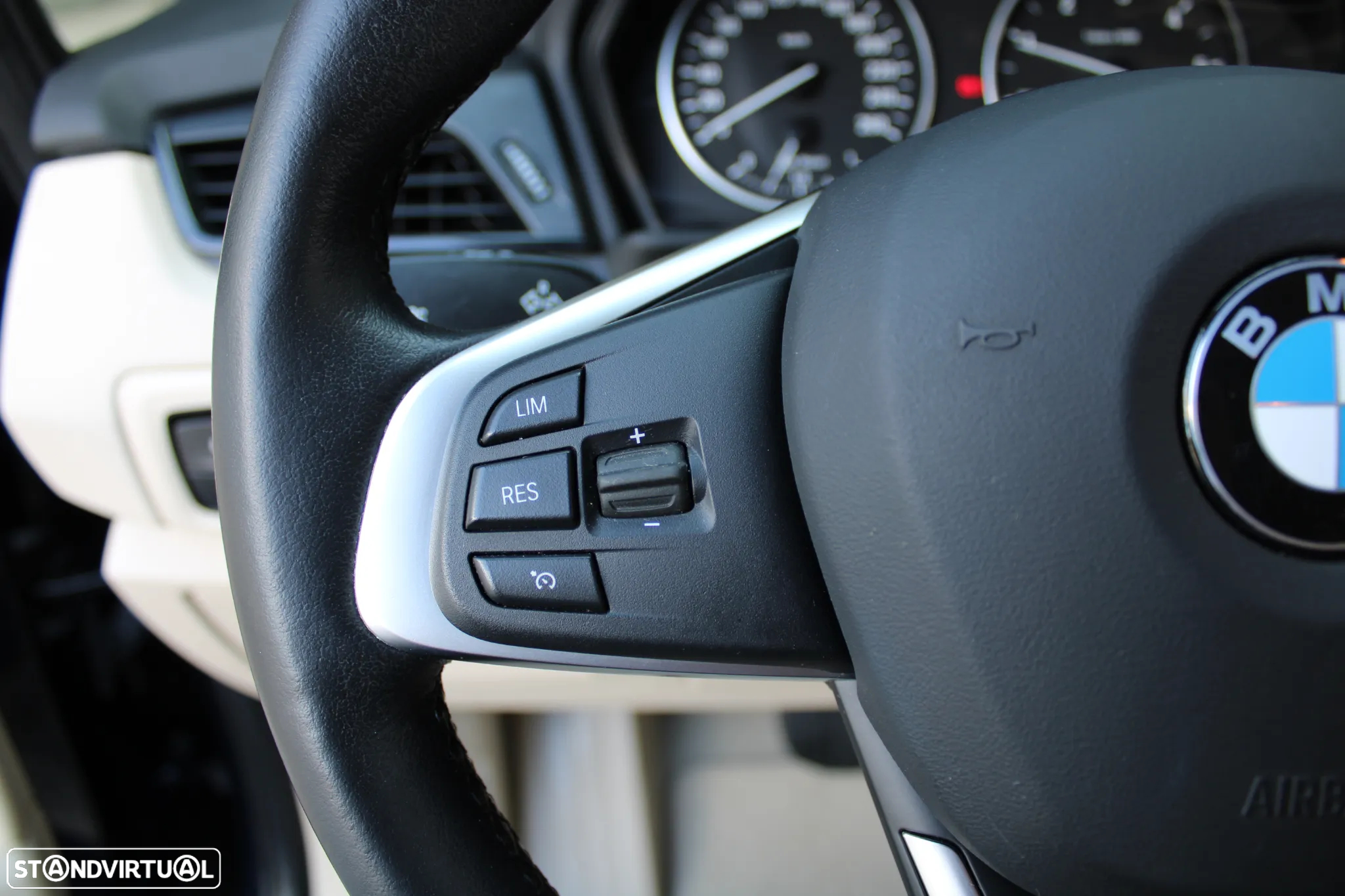 BMW 218 Active Tourer d Advantage Auto - 28