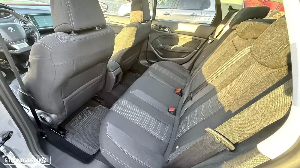 Peugeot 308 SW 1.6 BlueHDi Allure - 27