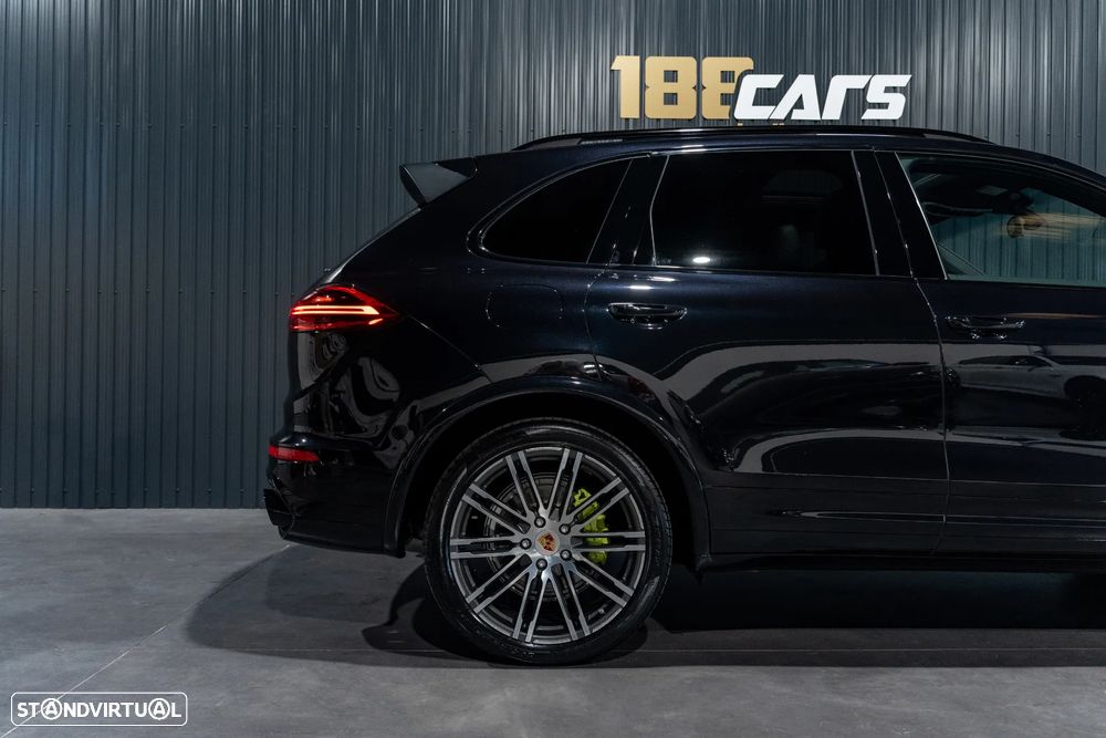 Porsche Cayenne S E-Hybrid - 45
