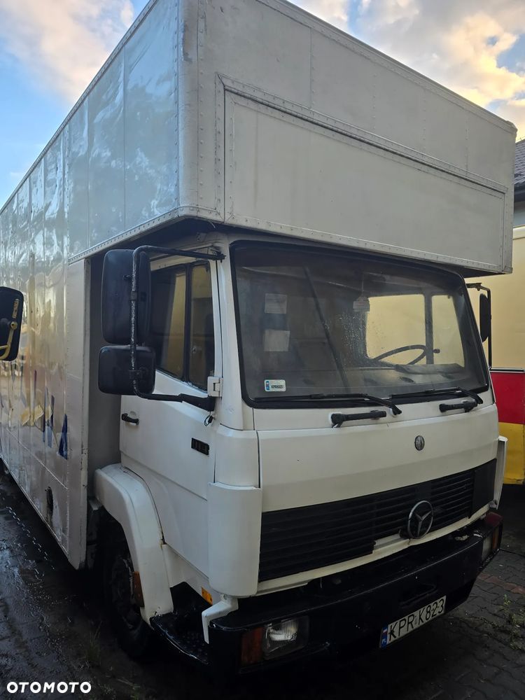Mercedes-Benz 814 - 1