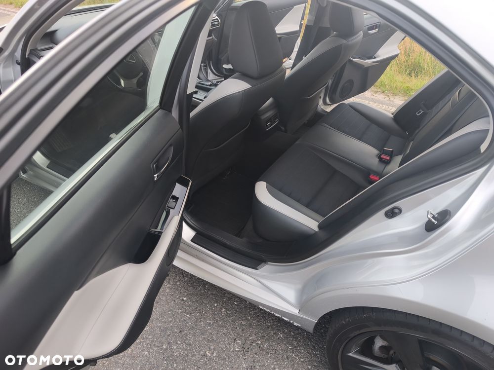 Lexus IS 250 Business - 21