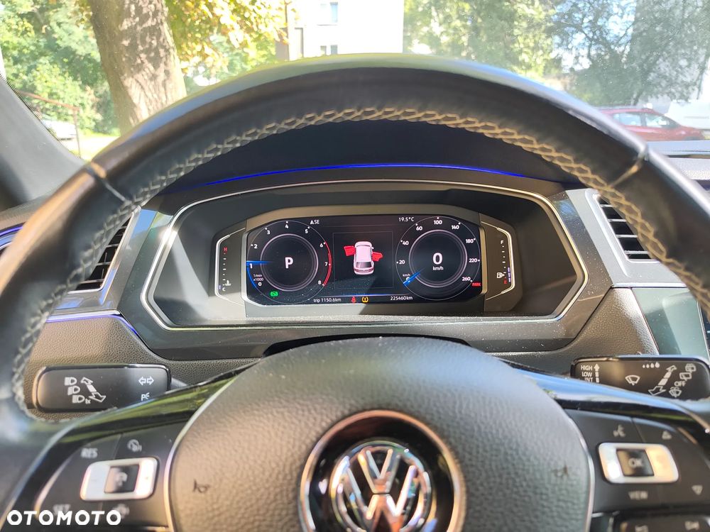Volkswagen Tiguan - 16
