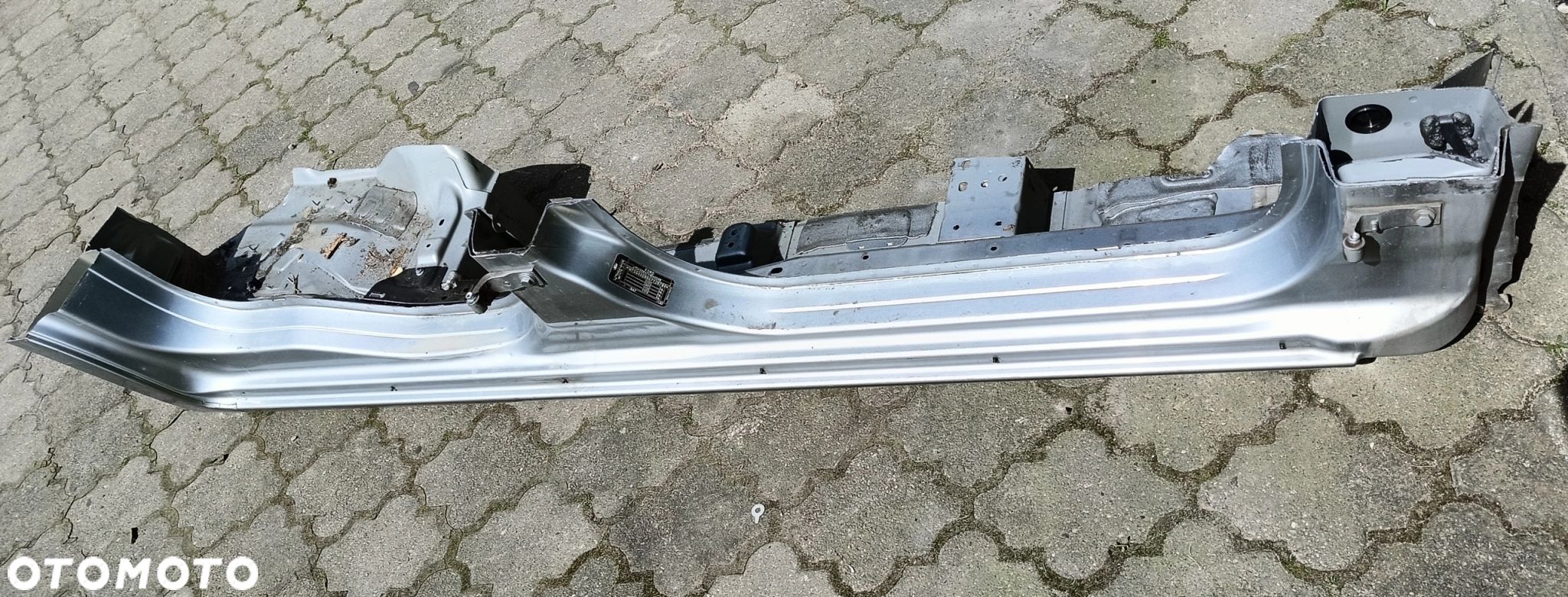 Mondeo MK4 próg lewy prawy kombi kolor: 76 Ford ~ - 1