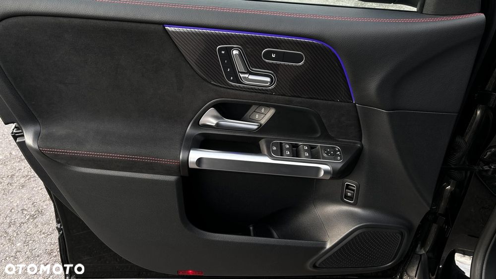 Mercedes-Benz GLB 200 AMG Line 7G-DCT - 10