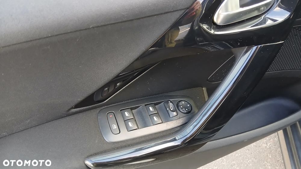 Peugeot 208 Blue-HDi 100 Stop&Start Allure - 24