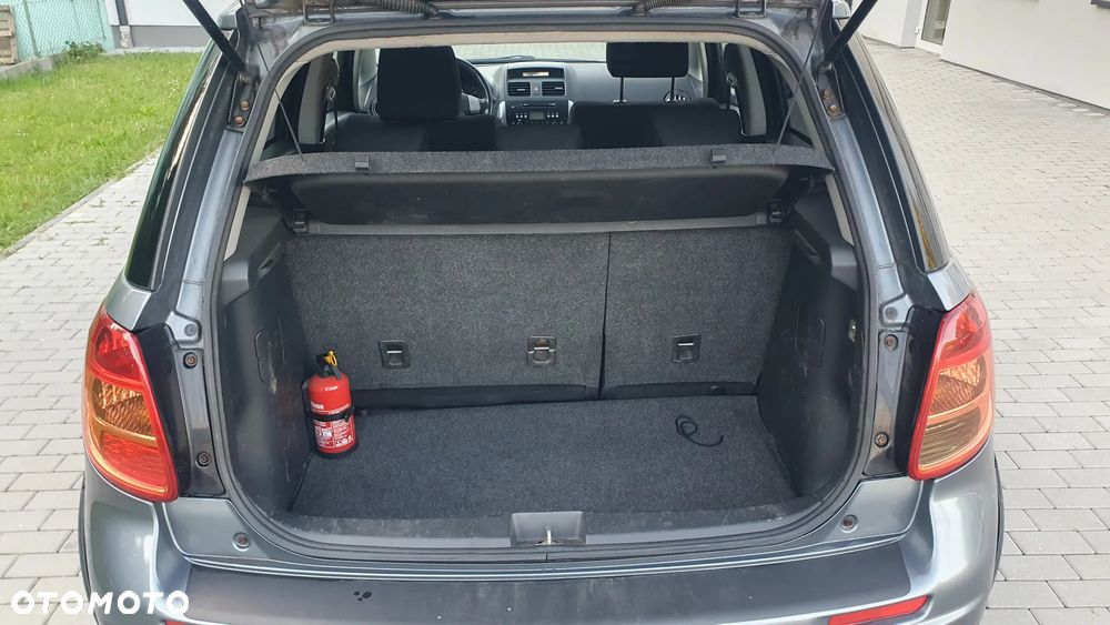 Suzuki SX4 1.6 VVT 4x2 Comfort - 13