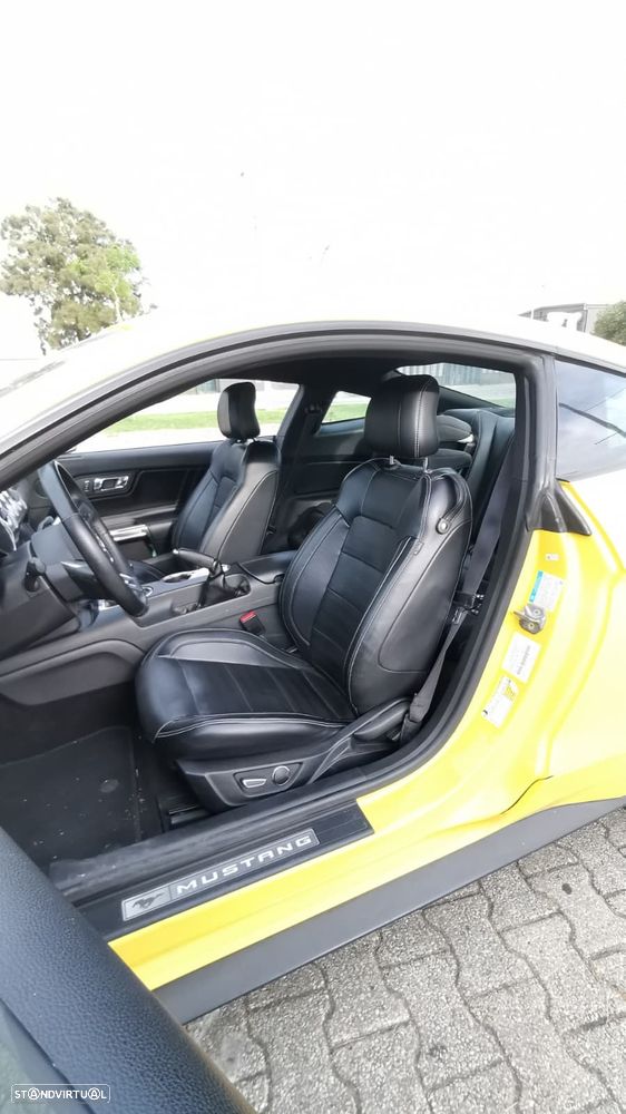 Ford Mustang 2.3i EcoBoost - 12