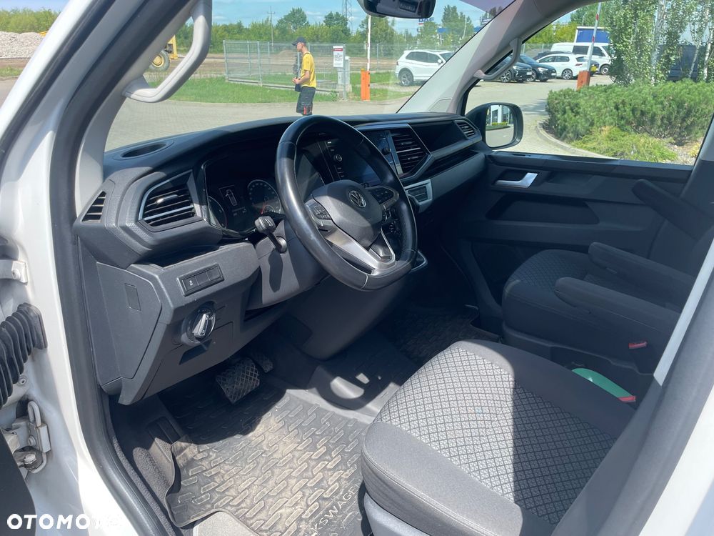 Volkswagen Multivan - 10