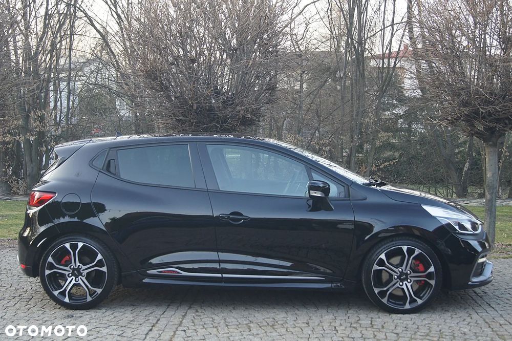 Renault Clio TCe 220 EDC R.S Trophy - 6