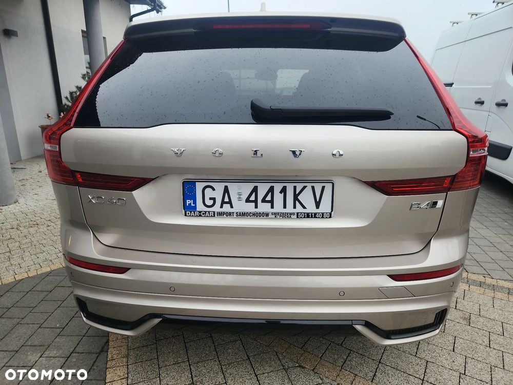 Volvo XC 60 B4 D AWD Ultimate Dark - 7