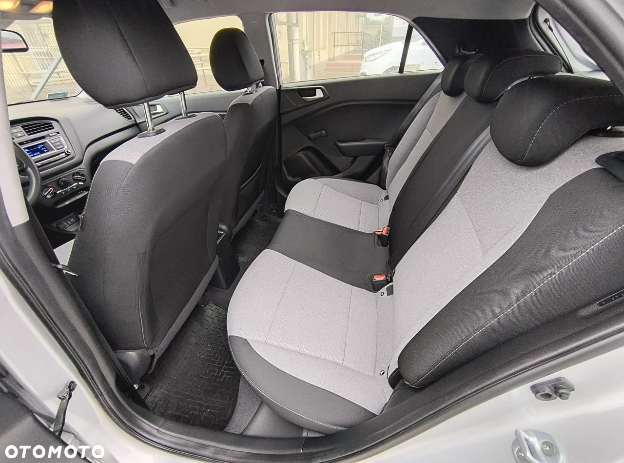 Hyundai i20 - 11