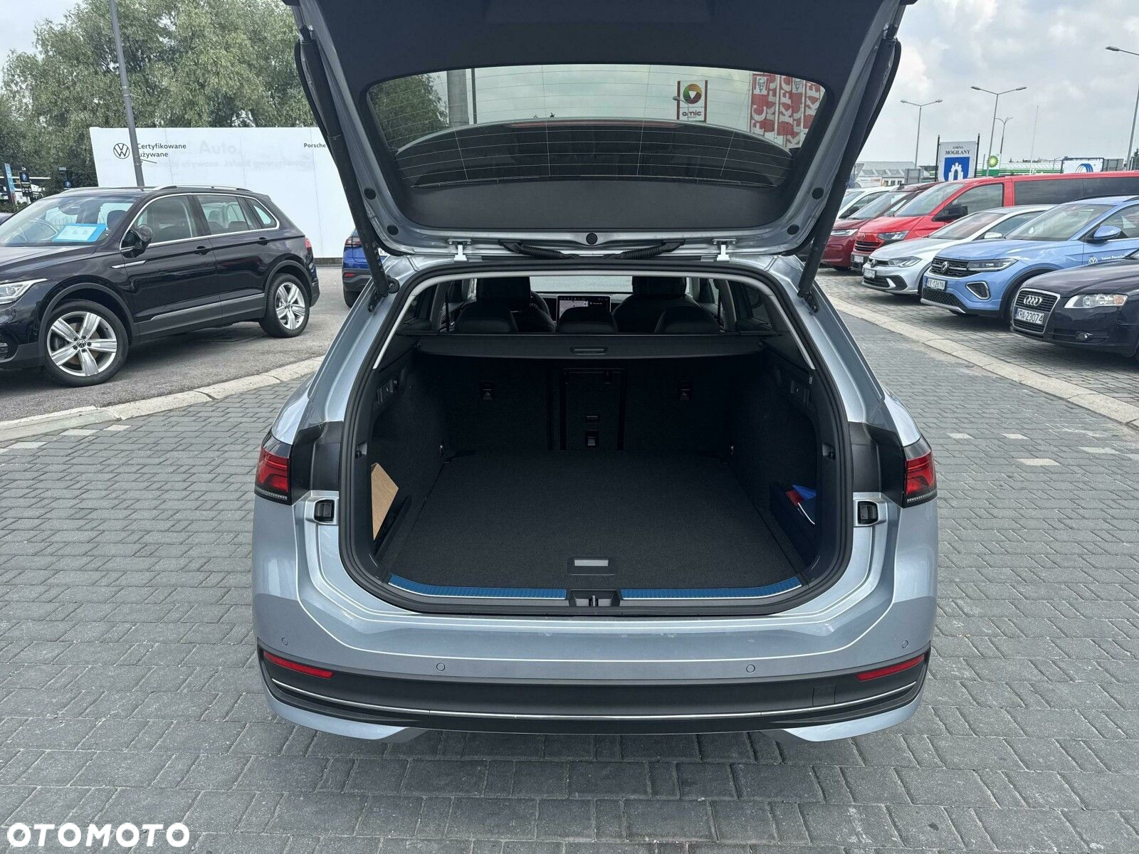 Volkswagen Passat - 10