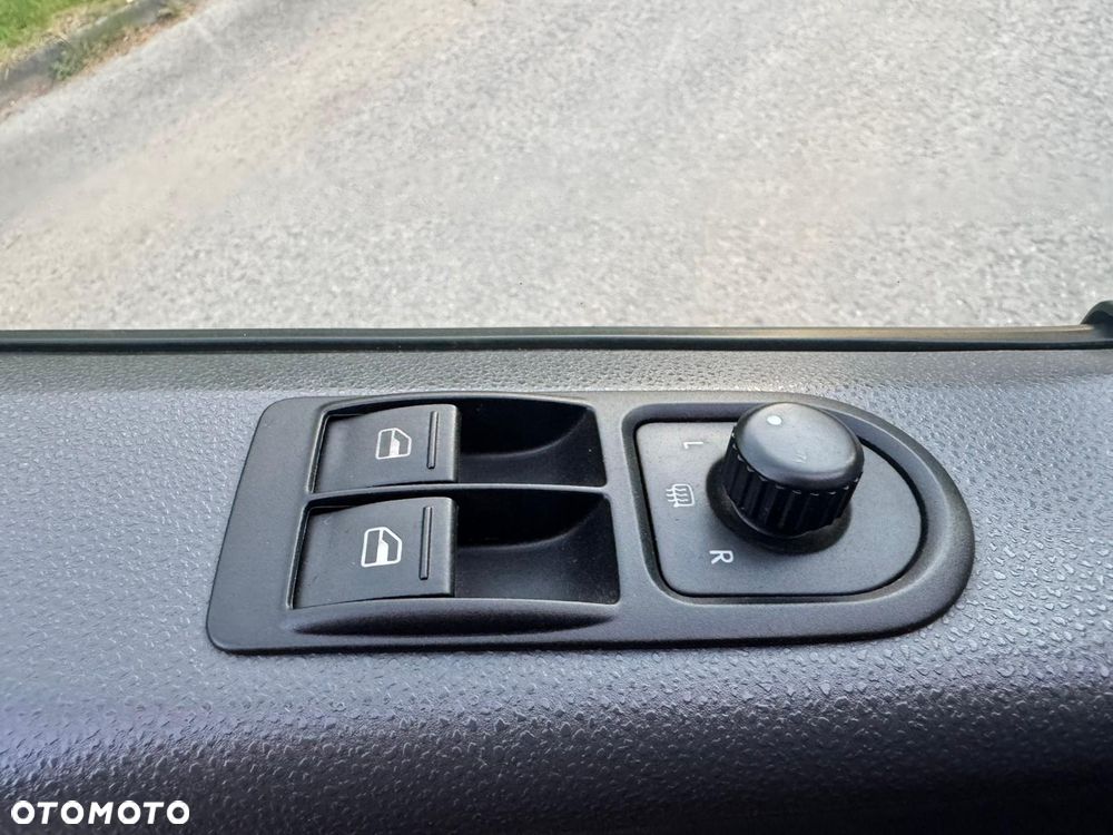 Volkswagen TRANSPORTER L2H1 Długi Klima Tempomat Furgon 3os. Rury Pdc Hak Serwis - 13