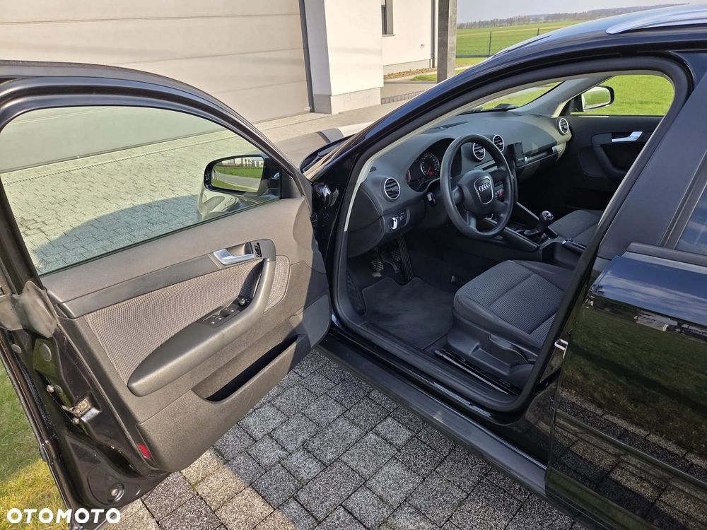 Audi A3 Sportback 1.9 TDI DPF Ambiente - 10