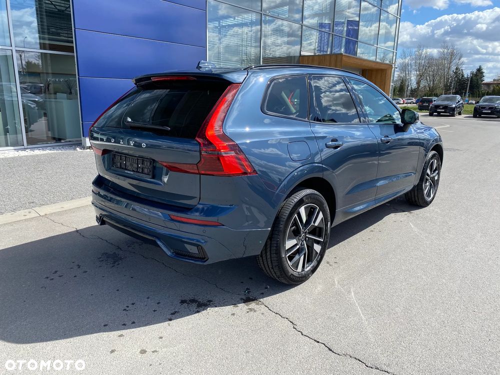 Volvo XC 60 B5 B AWD Plus Dark - 3
