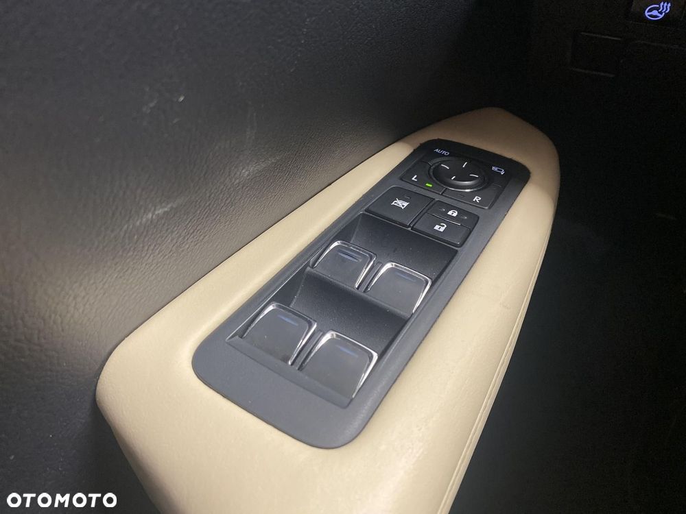 Lexus RX 450h Omotenashi - 26