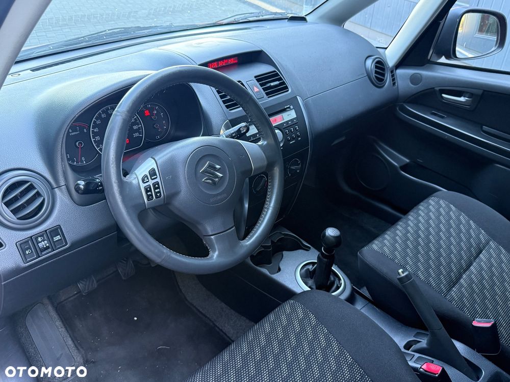 Suzuki SX4 1.6 VVT 4x2 Comfort - 17