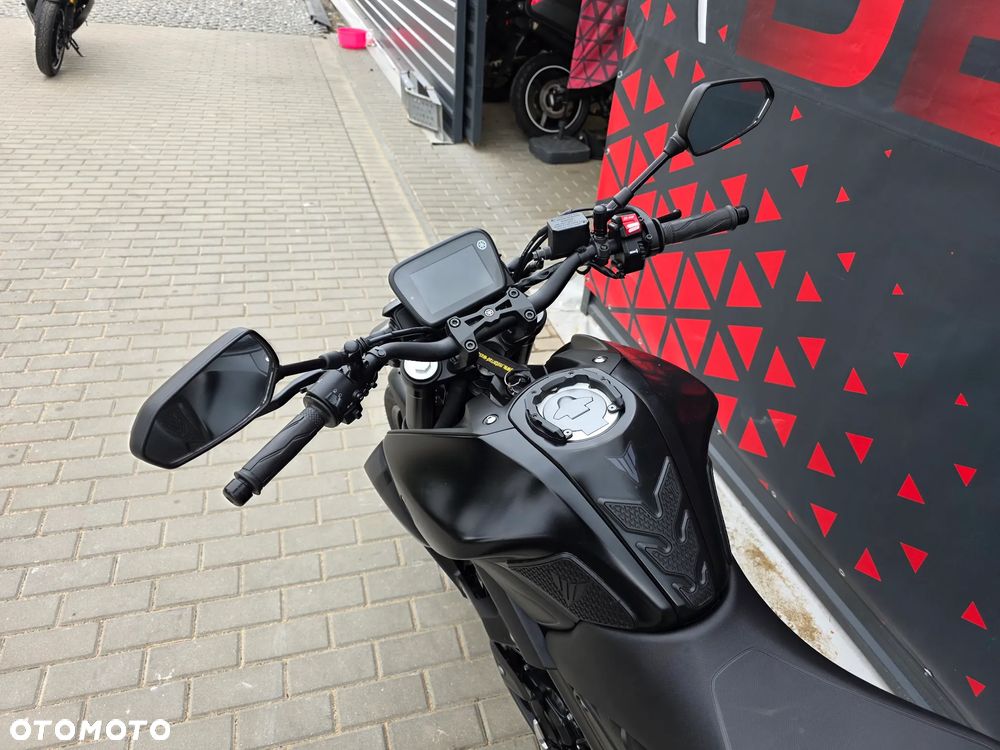 Yamaha MT - 16