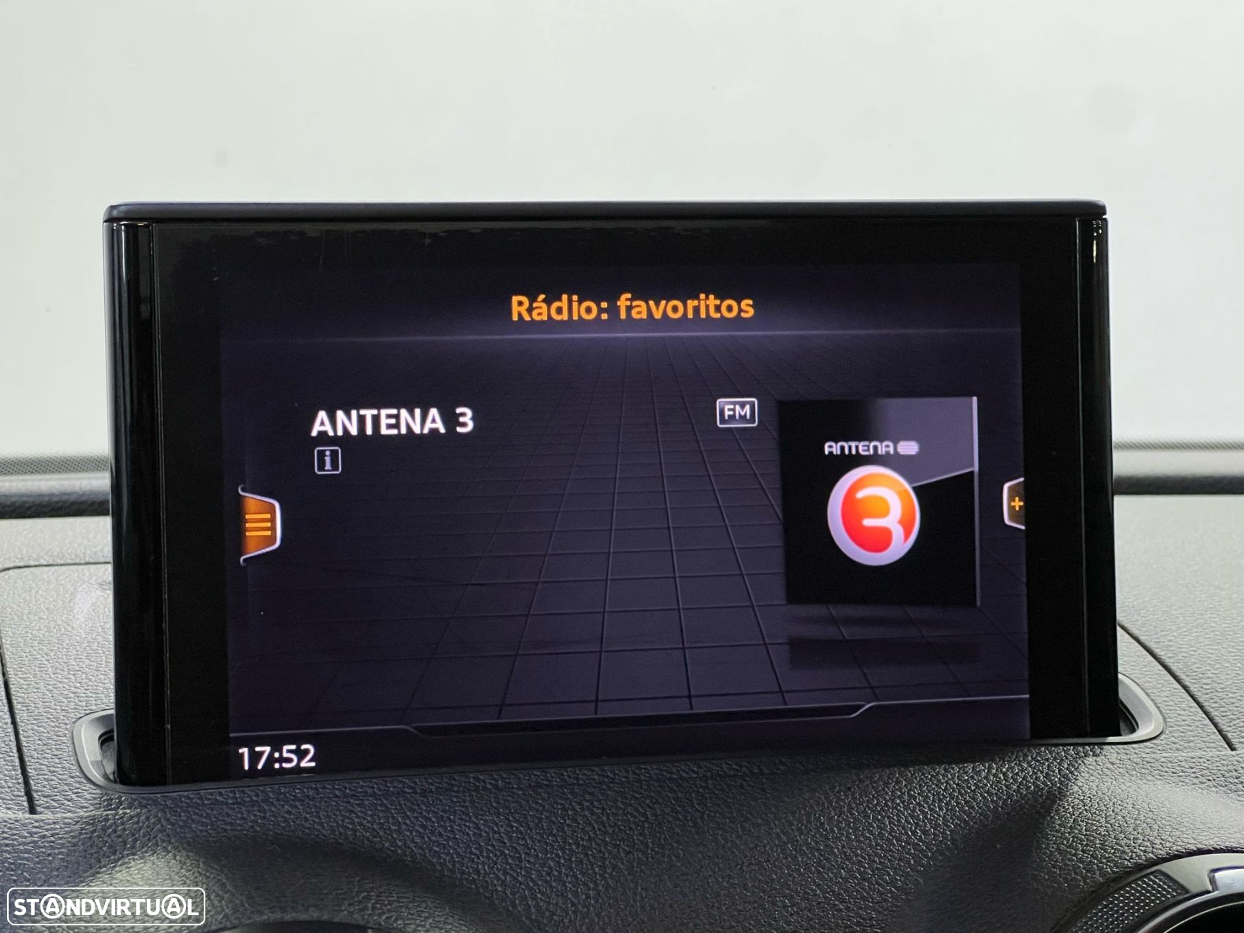 Audi A3 Cabrio 1.6 TDi Design - 16