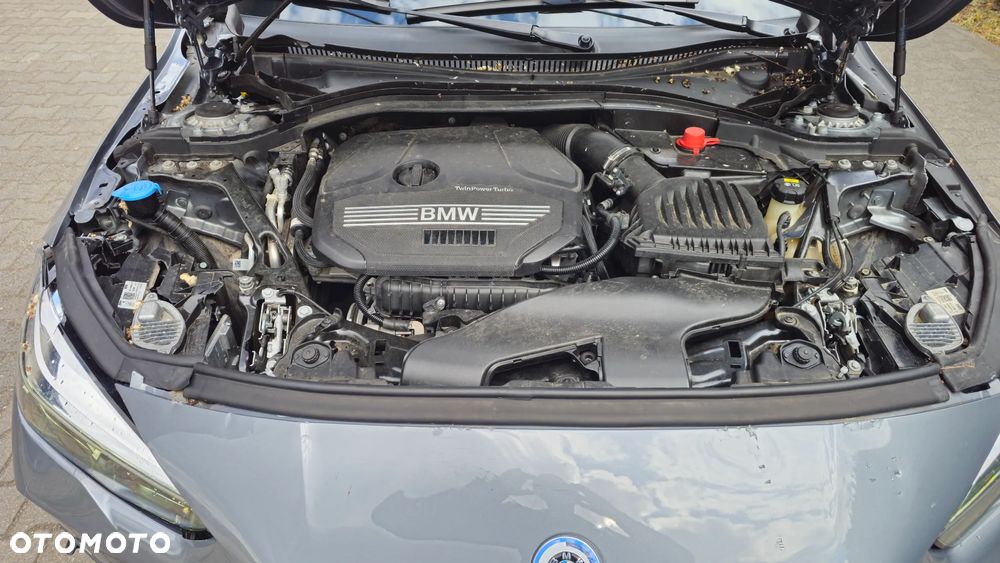 BMW Seria 2 218i - 17