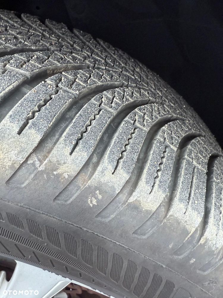 Ford Kuga 1.5 EcoBoost 4x4 Titanium - 36