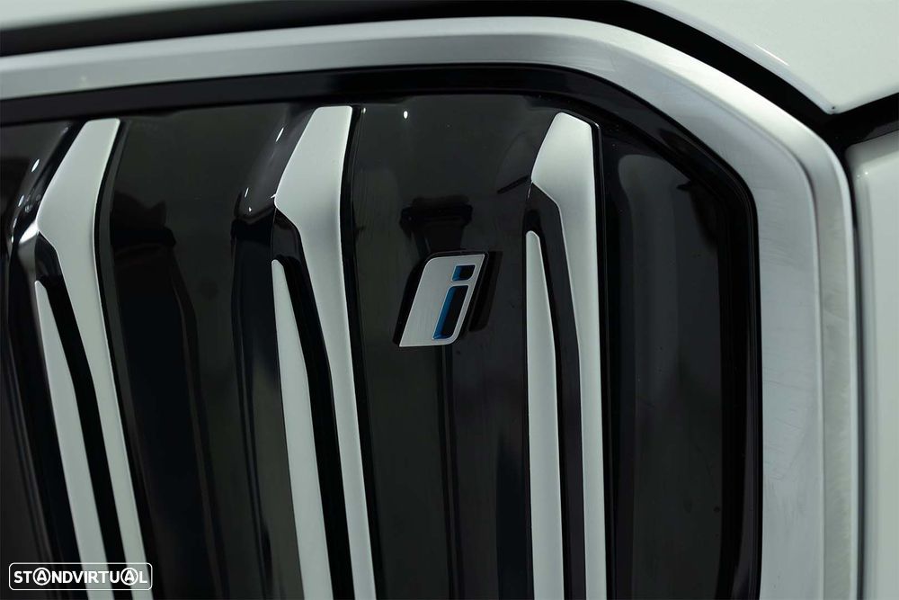 BMW iX1 xDrive30 Pack Desportivo M - 28