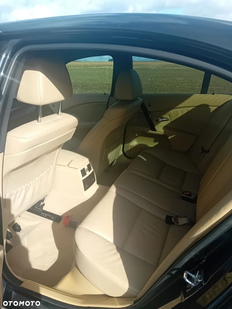 BMW Seria 5 - 12