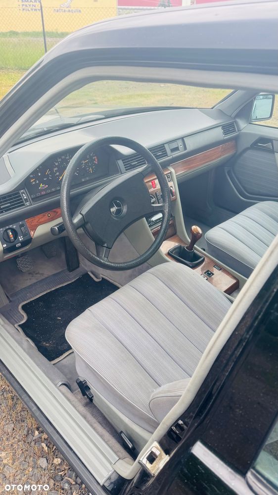 Mercedes-Benz W124 (1984-1993) - 15
