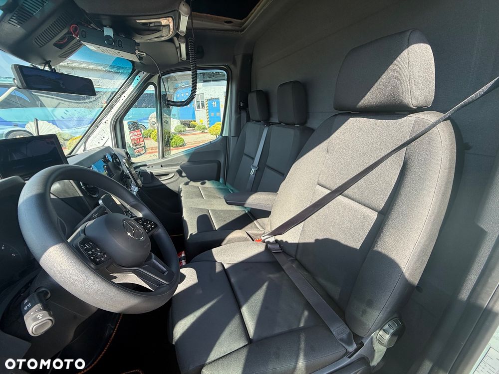 Mercedes-Benz Sprinter - 9
