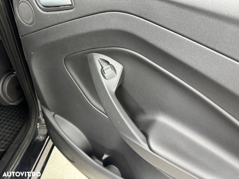 Ford Kuga 2.0 TDCi 4x4 Aut. Titanium - 25