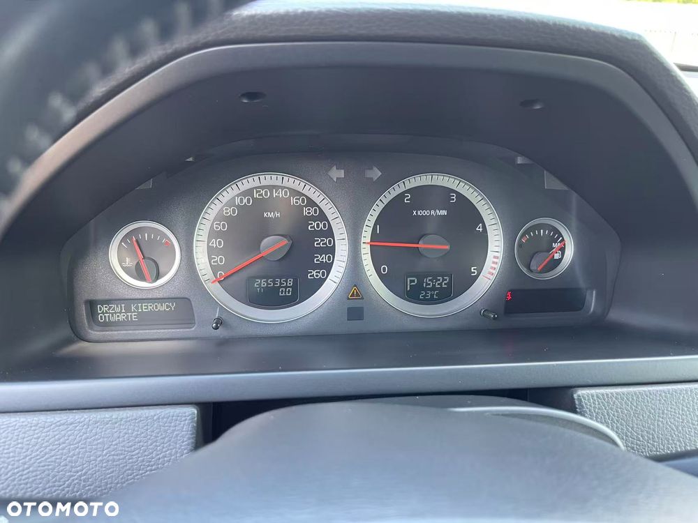 Volvo XC 90 D5 AWD Momentum - 10