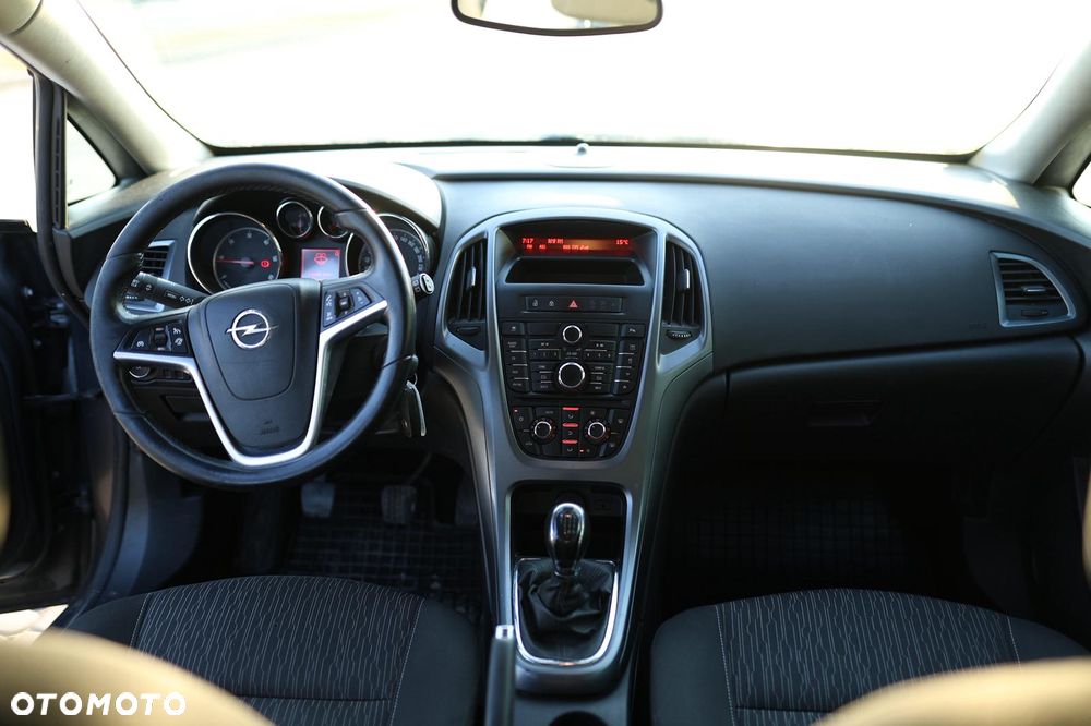 Opel Astra 1.7 CDTI DPF Cosmo - 13