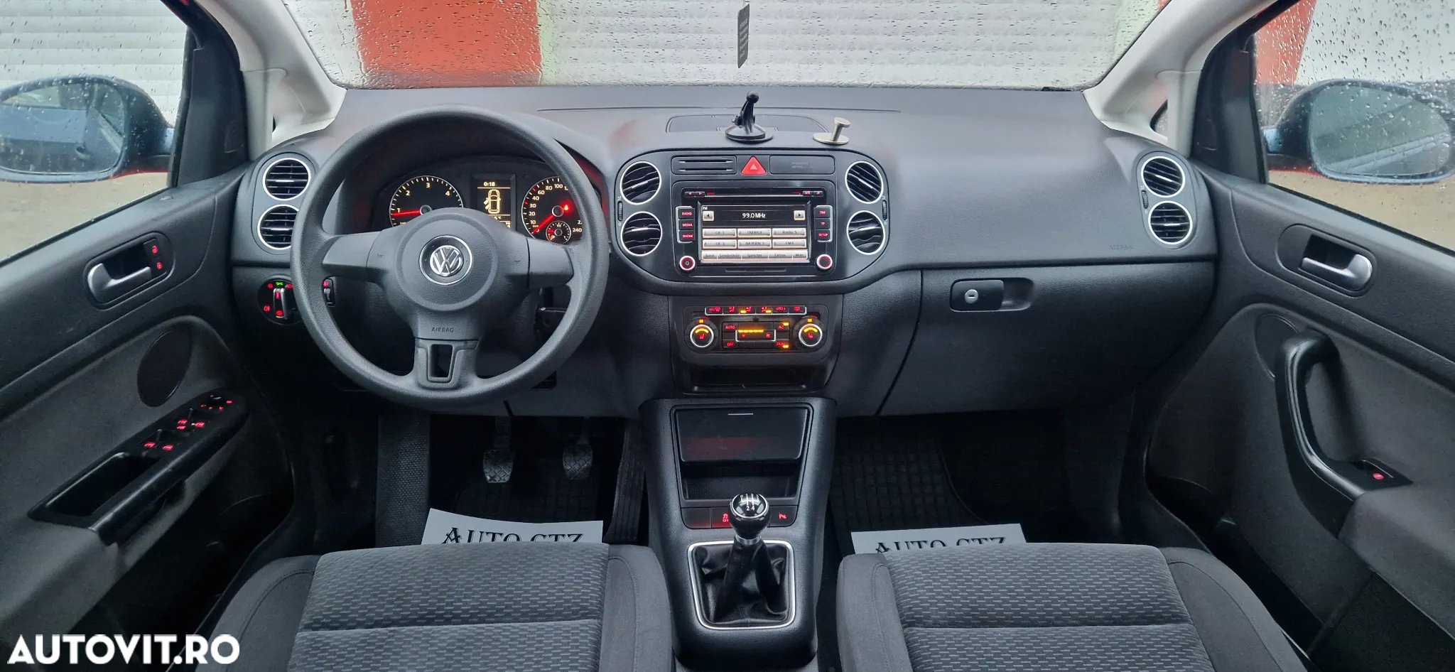 Volkswagen Golf Plus 1.6 TDI DPF BlueMotion Technology Team - 23