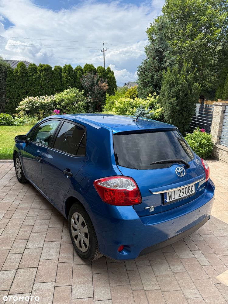 Toyota Auris 1.4 D-4D Luna EU5 - 4